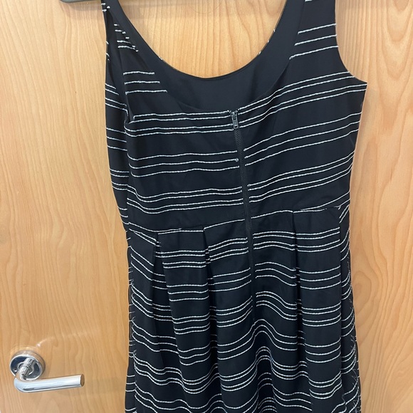 BCBG Generation like new strappy dress - Picture 3 of 3